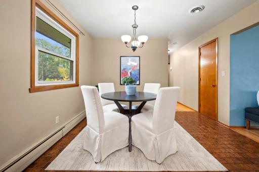 2245 Mapleview Avenue, Saint Paul, MN 55109
