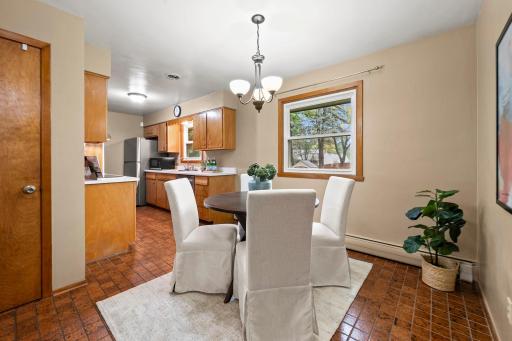 2245 Mapleview Avenue, Saint Paul, MN 55109