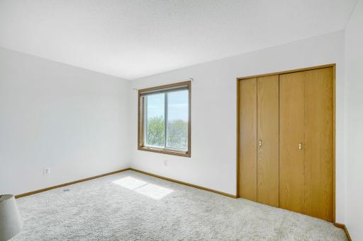 16813 Hutchinson Drive, Lakeville, MN 55044