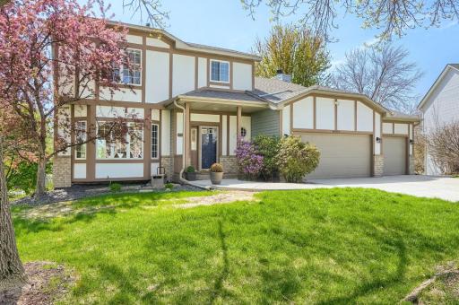 16813 Hutchinson Drive, Lakeville, MN 55044