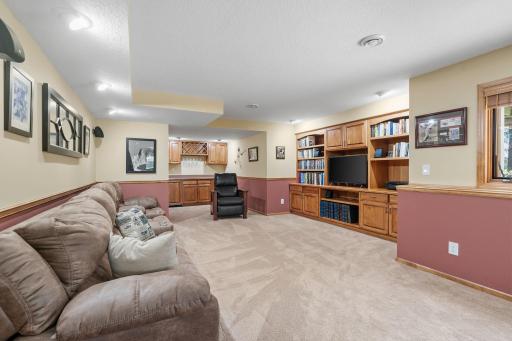 3648 Mount Vernon Lane, Woodbury, MN 55129