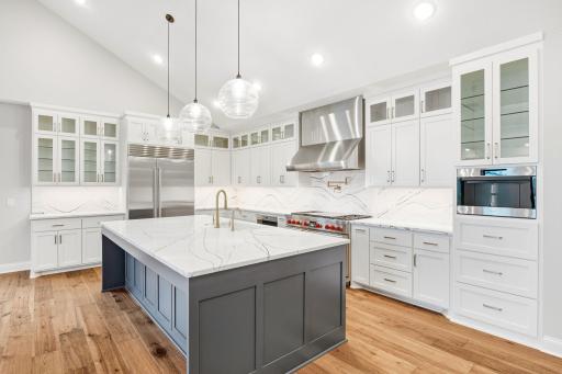 4725 Linden Cove Lane, Savage, MN 55378