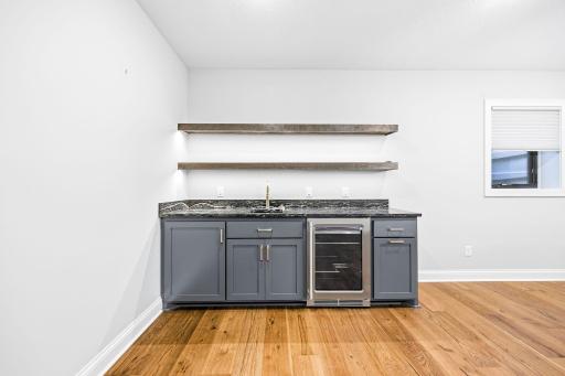4725 Linden Cove Lane, Savage, MN 55378