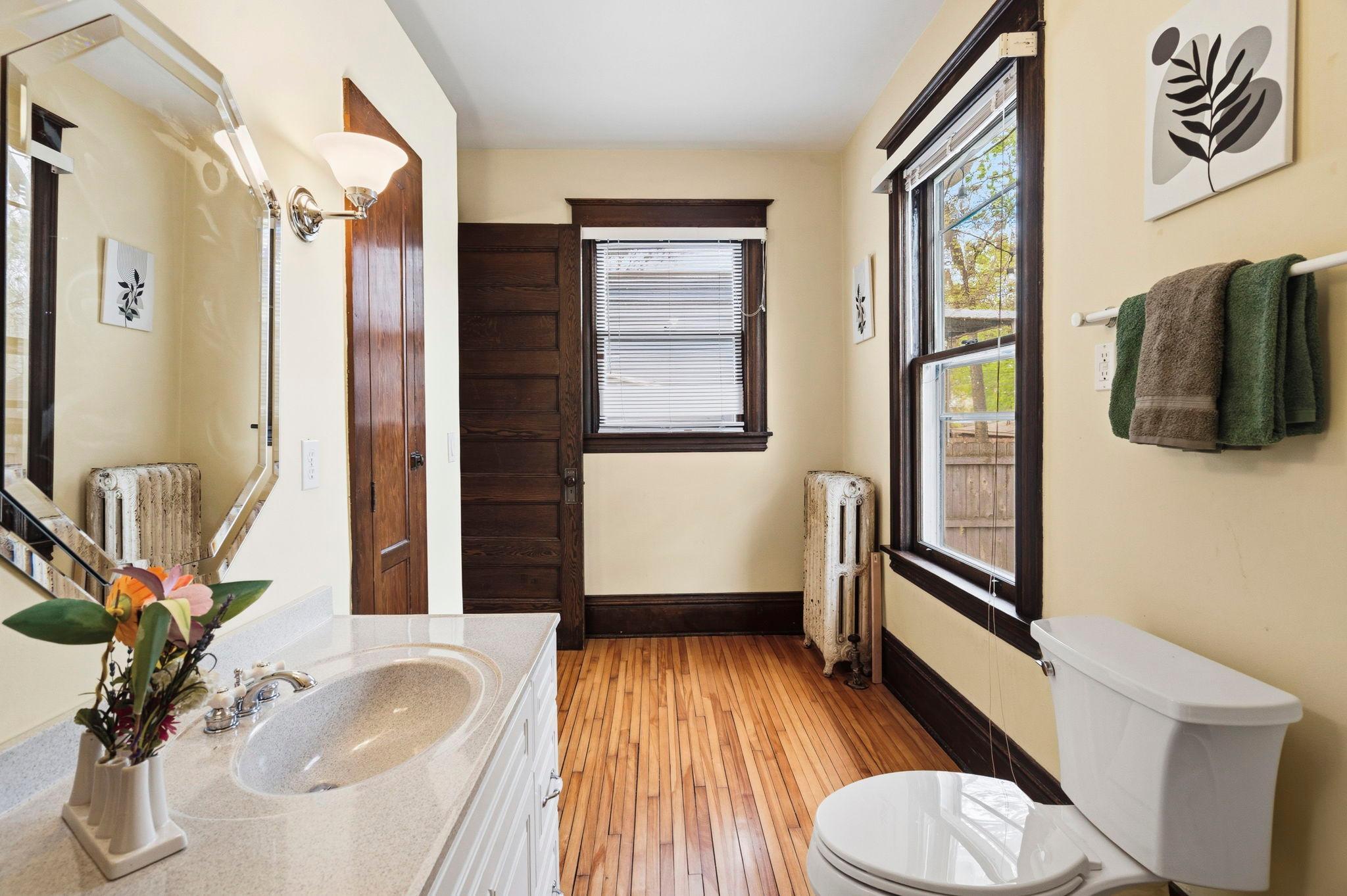 Large Main Floor Bath