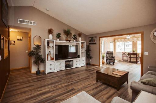 2501 Woodridge Lane, Brainerd, MN 56401