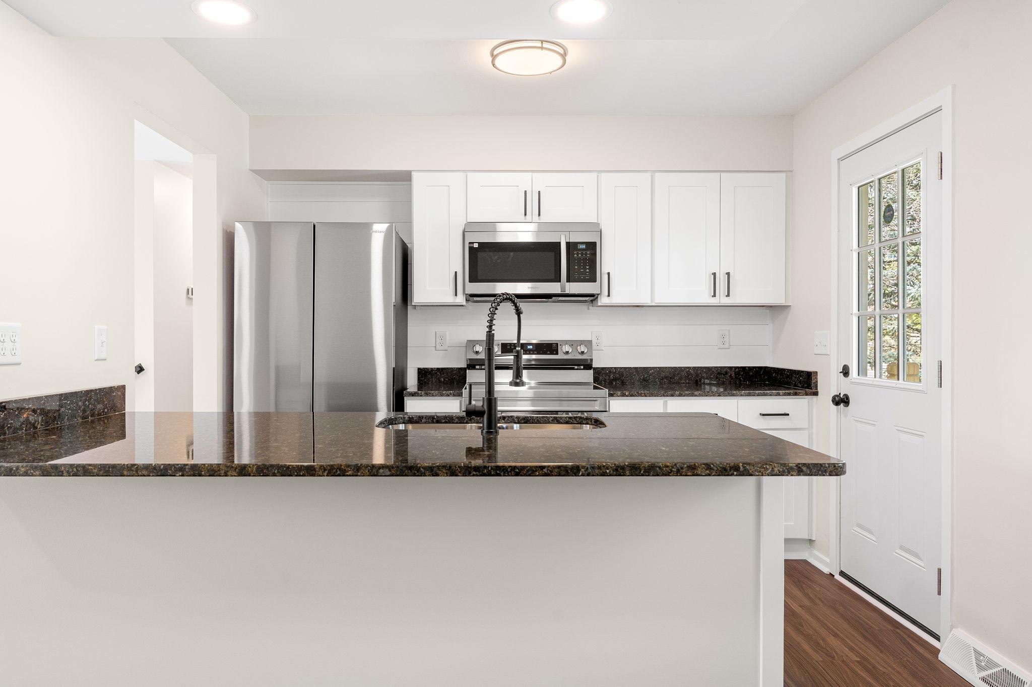 36-web-or-mls-2333-4th-ave-nw.jpg