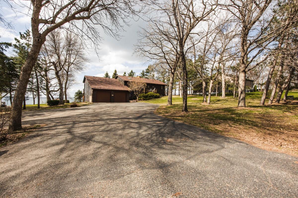 29823 Highland Loop