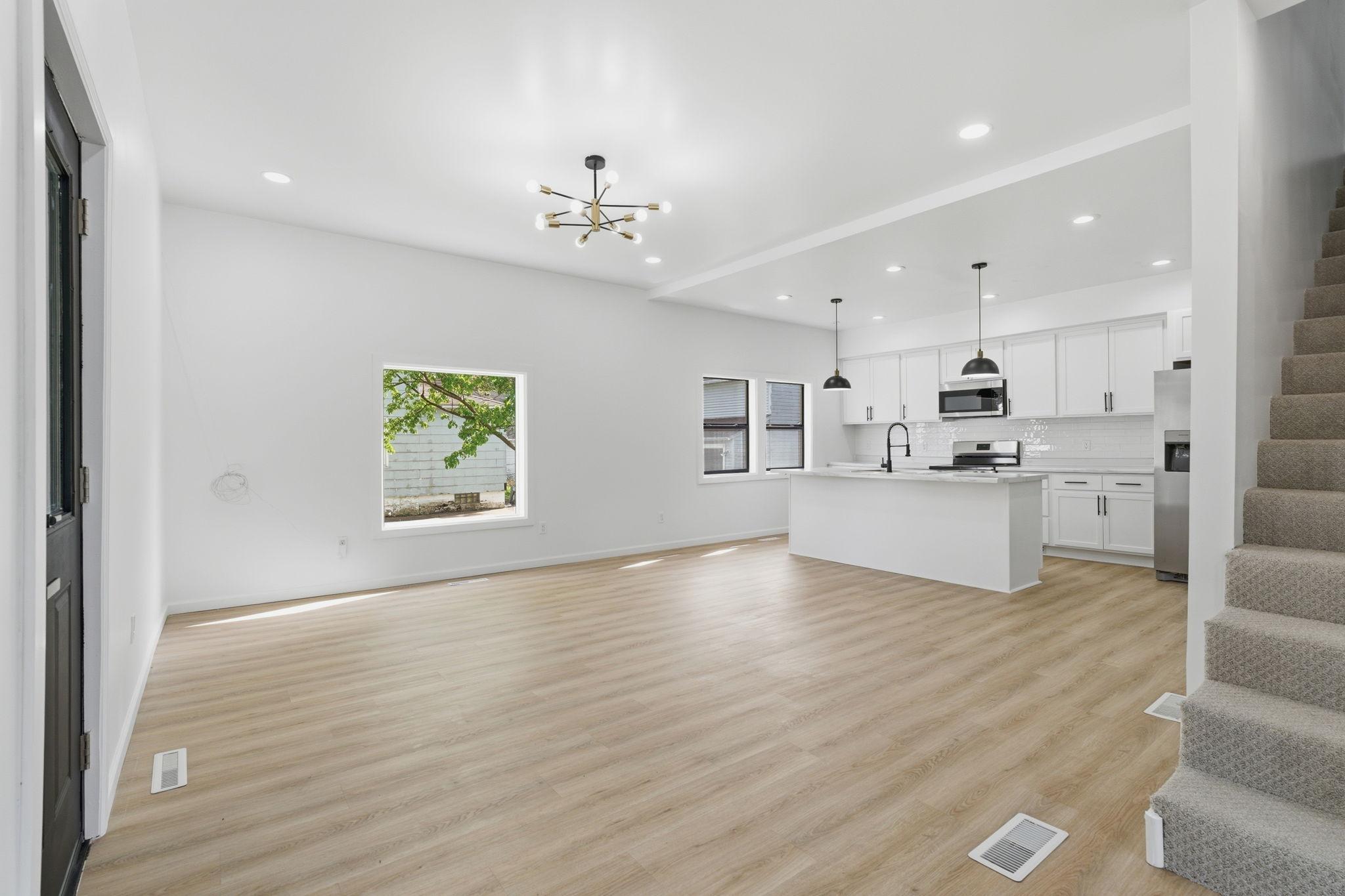 11-web-or-mls-611-3rd-st-nw.jpg