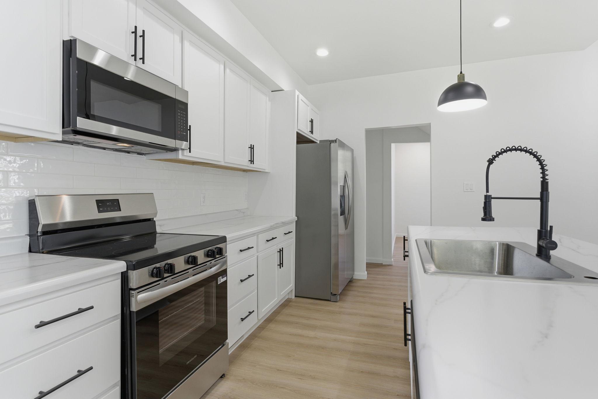 24-web-or-mls-611-3rd-st-nw.jpg