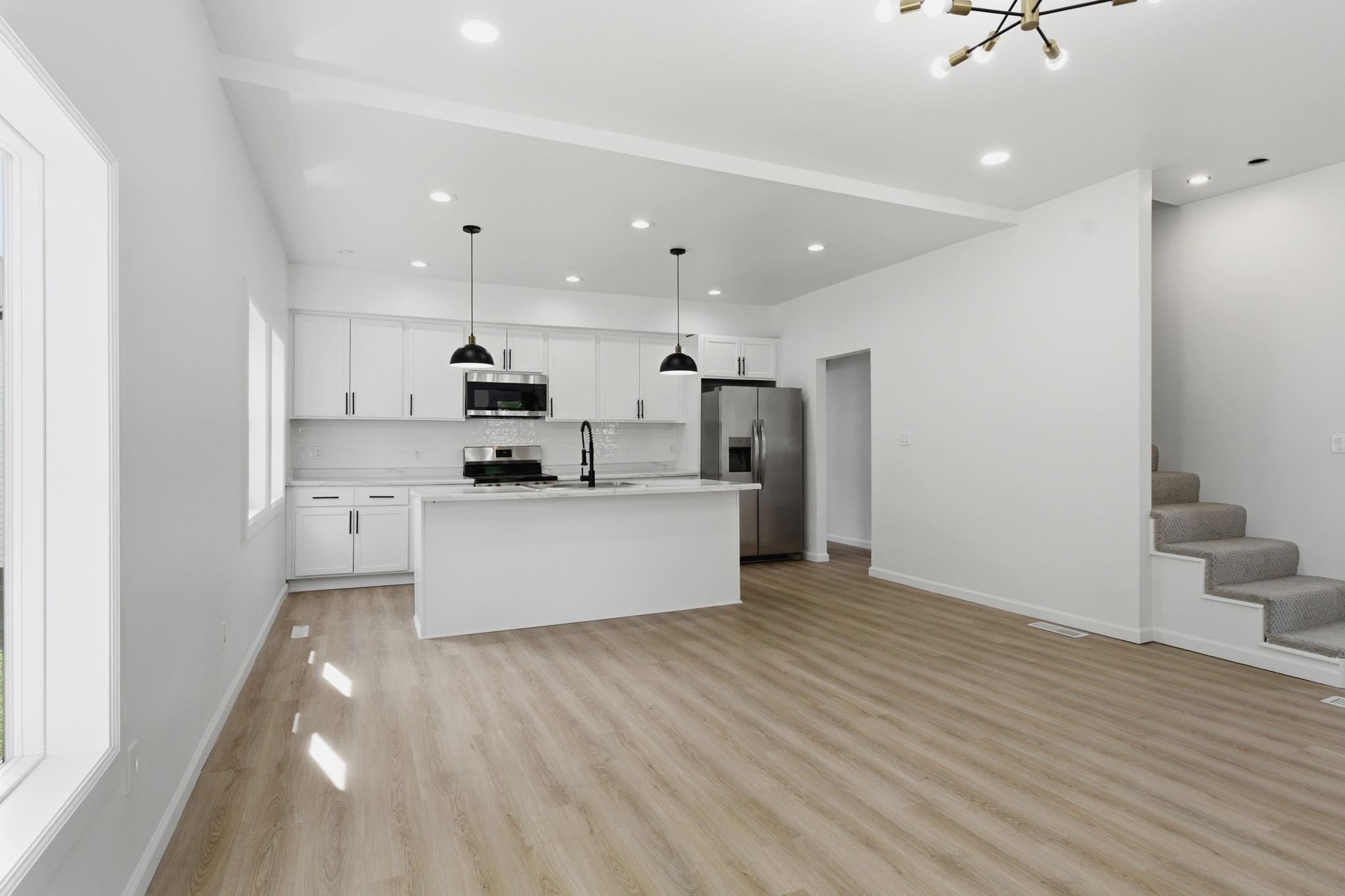 28-web-or-mls-611-3rd-st-nw.jpg