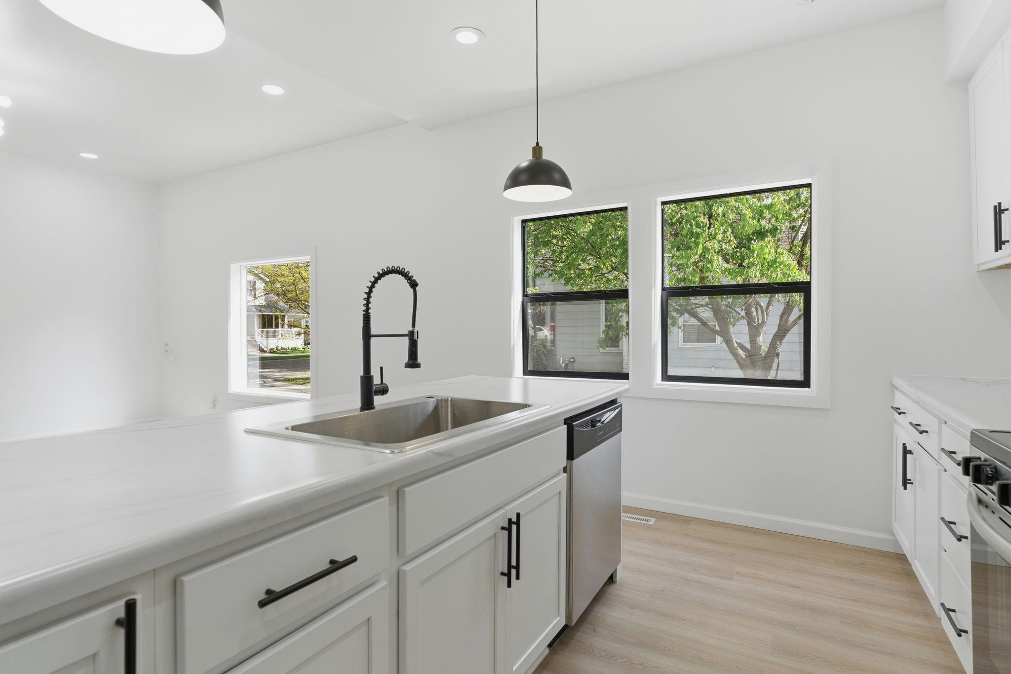 26-web-or-mls-611-3rd-st-nw.jpg
