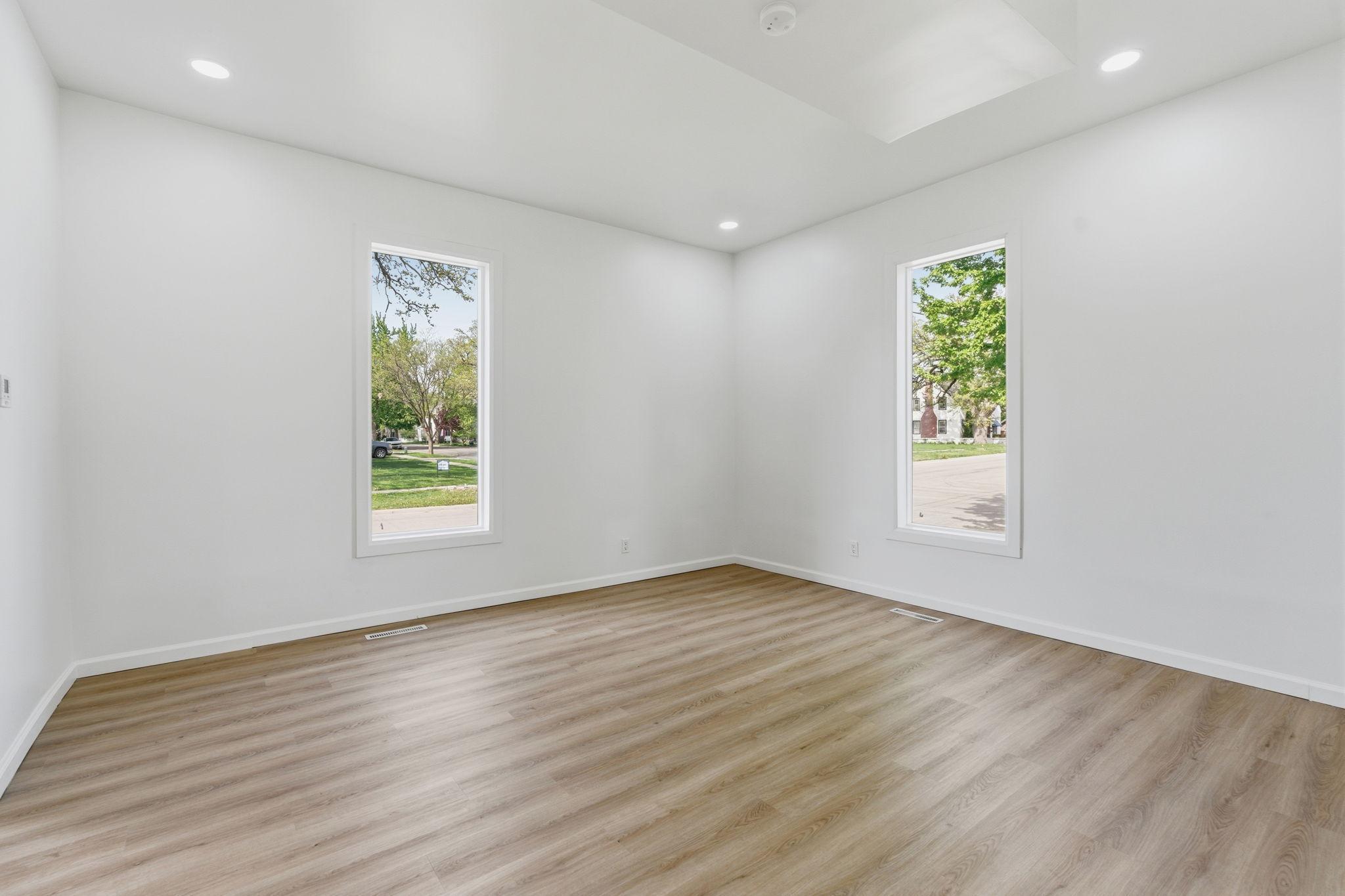29-web-or-mls-611-3rd-st-nw.jpg