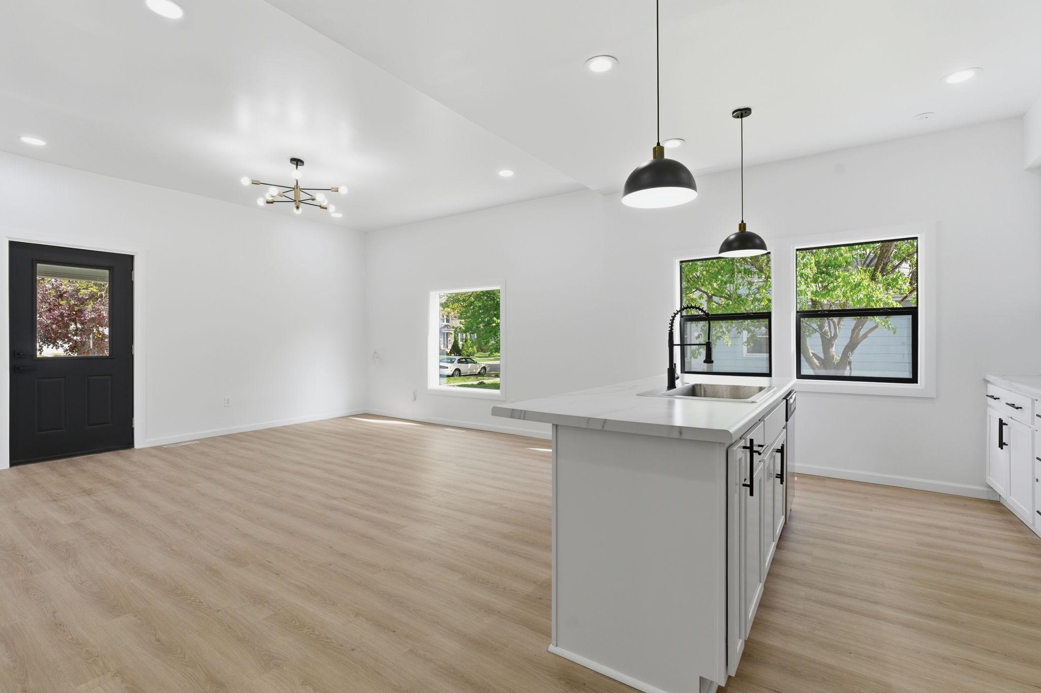 27-web-or-mls-611-3rd-st-nw.jpg