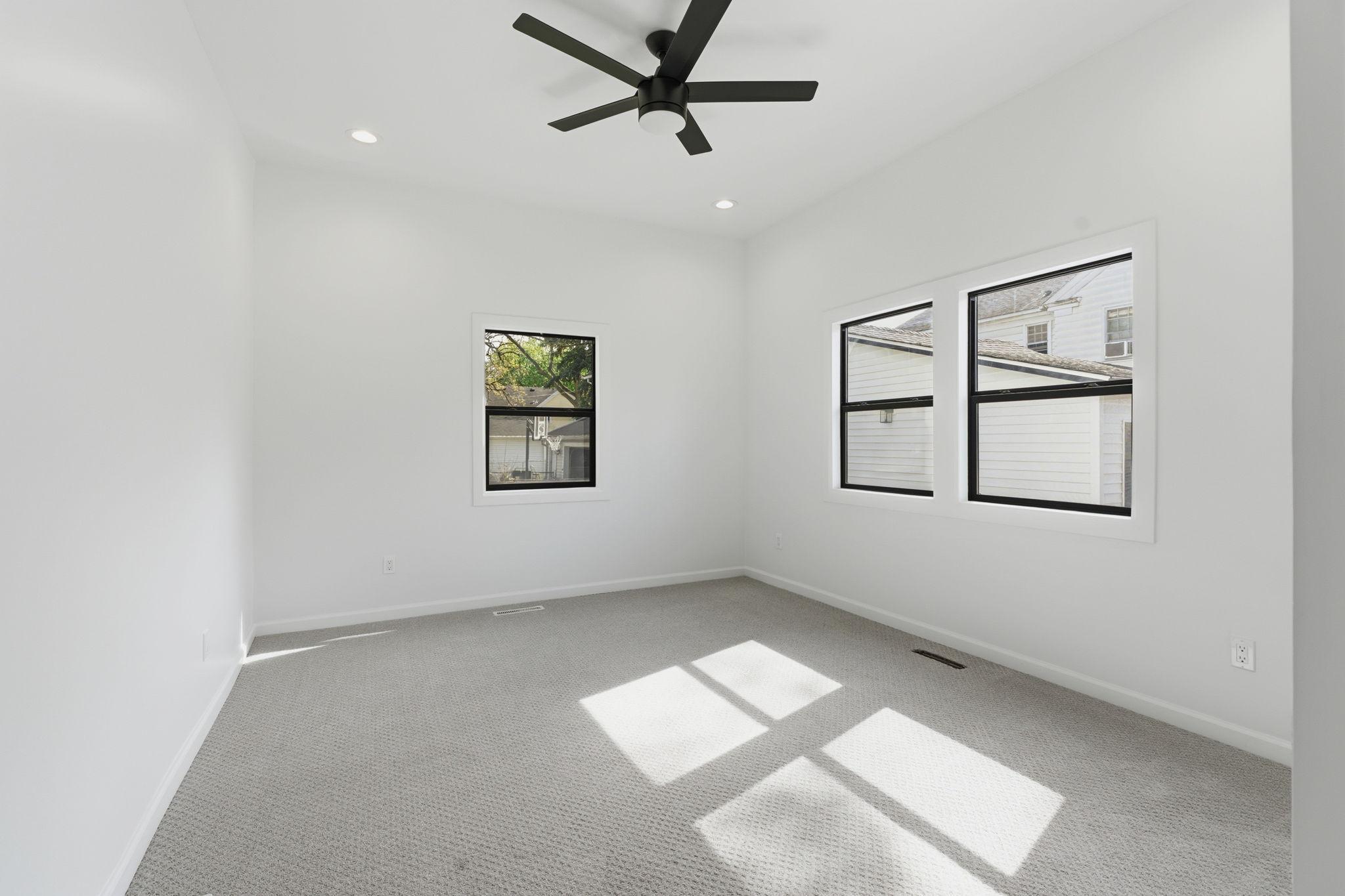 34-web-or-mls-611-3rd-st-nw.jpg