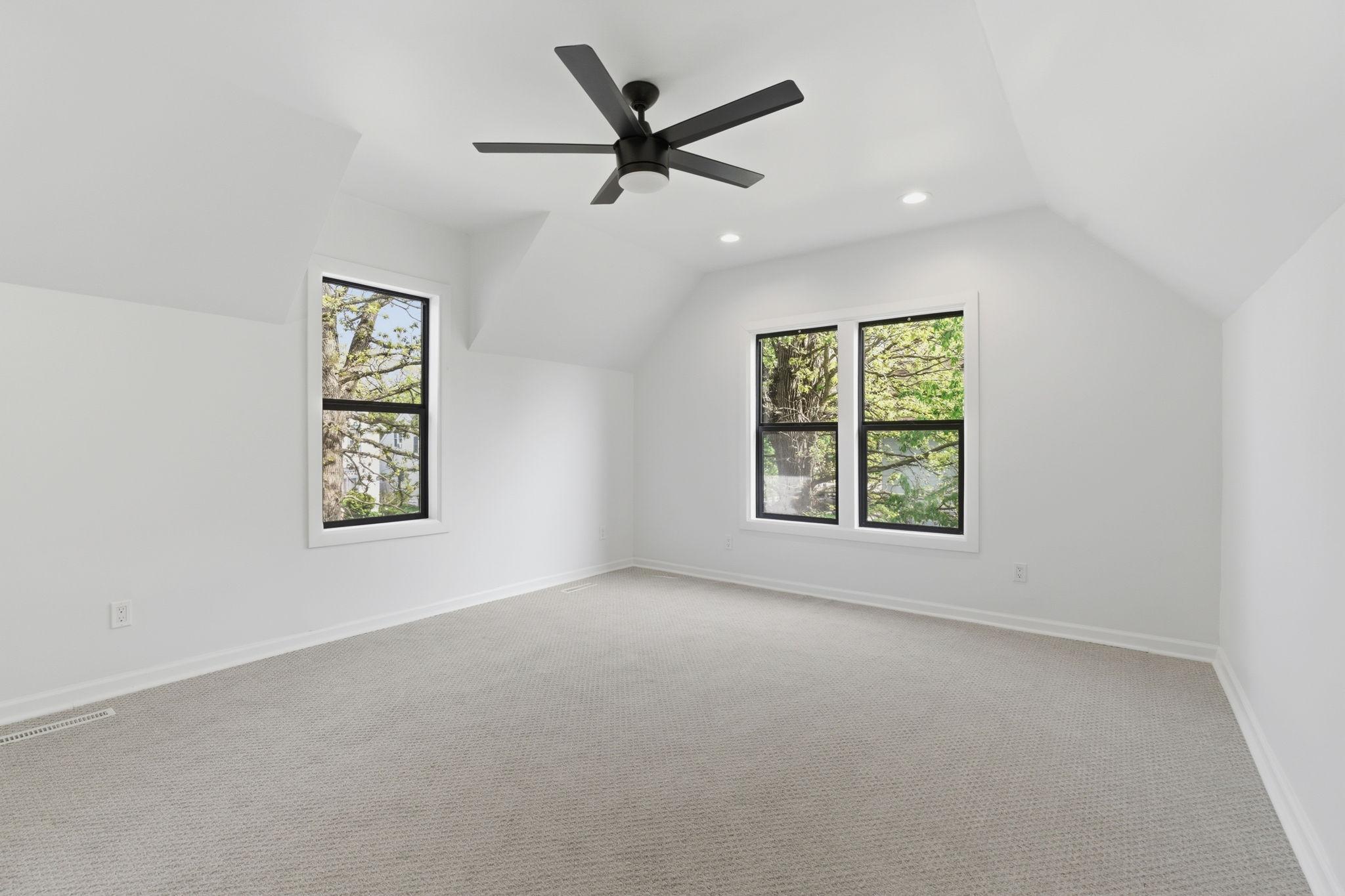 42-web-or-mls-611-3rd-st-nw.jpg