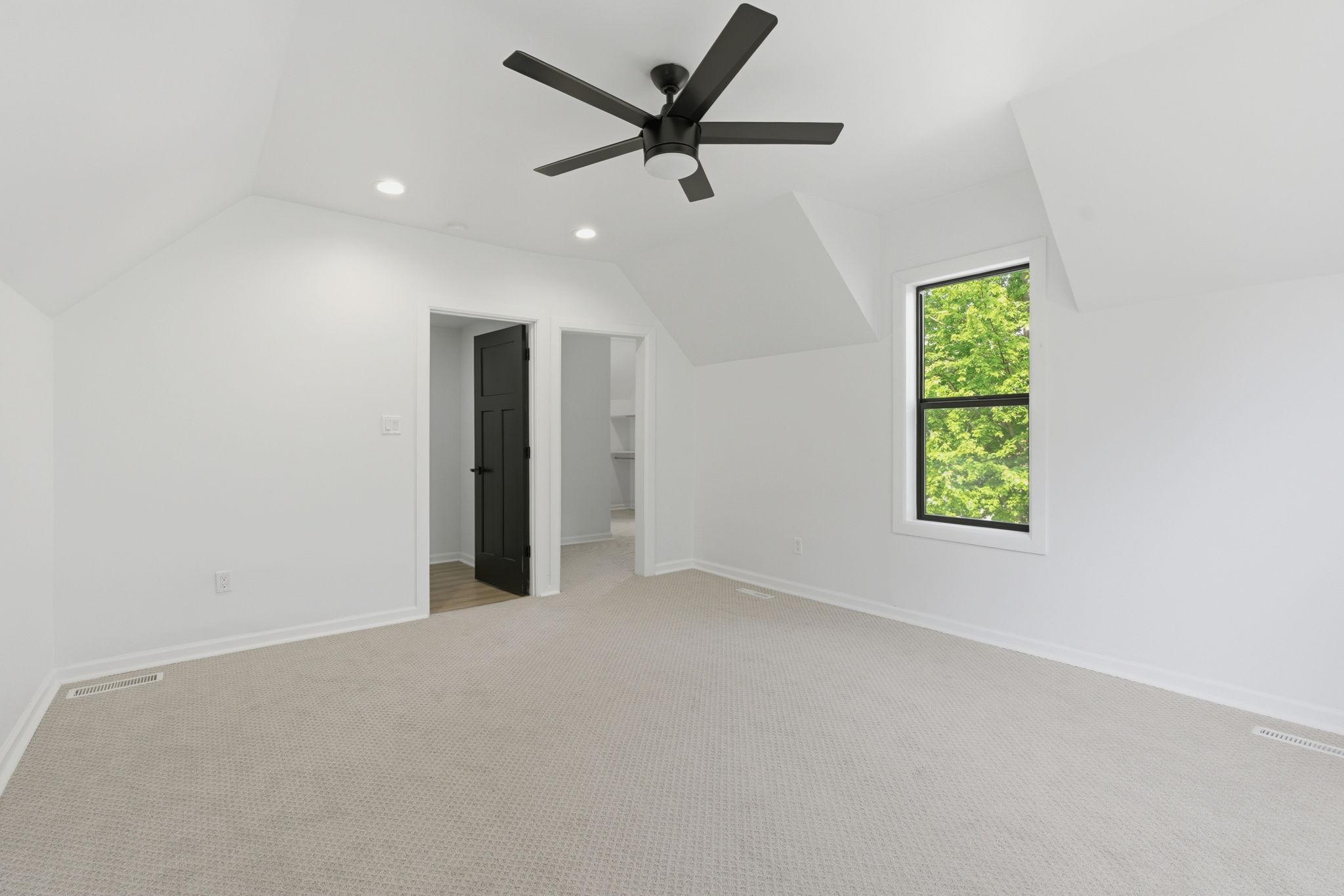 44-web-or-mls-611-3rd-st-nw.jpg