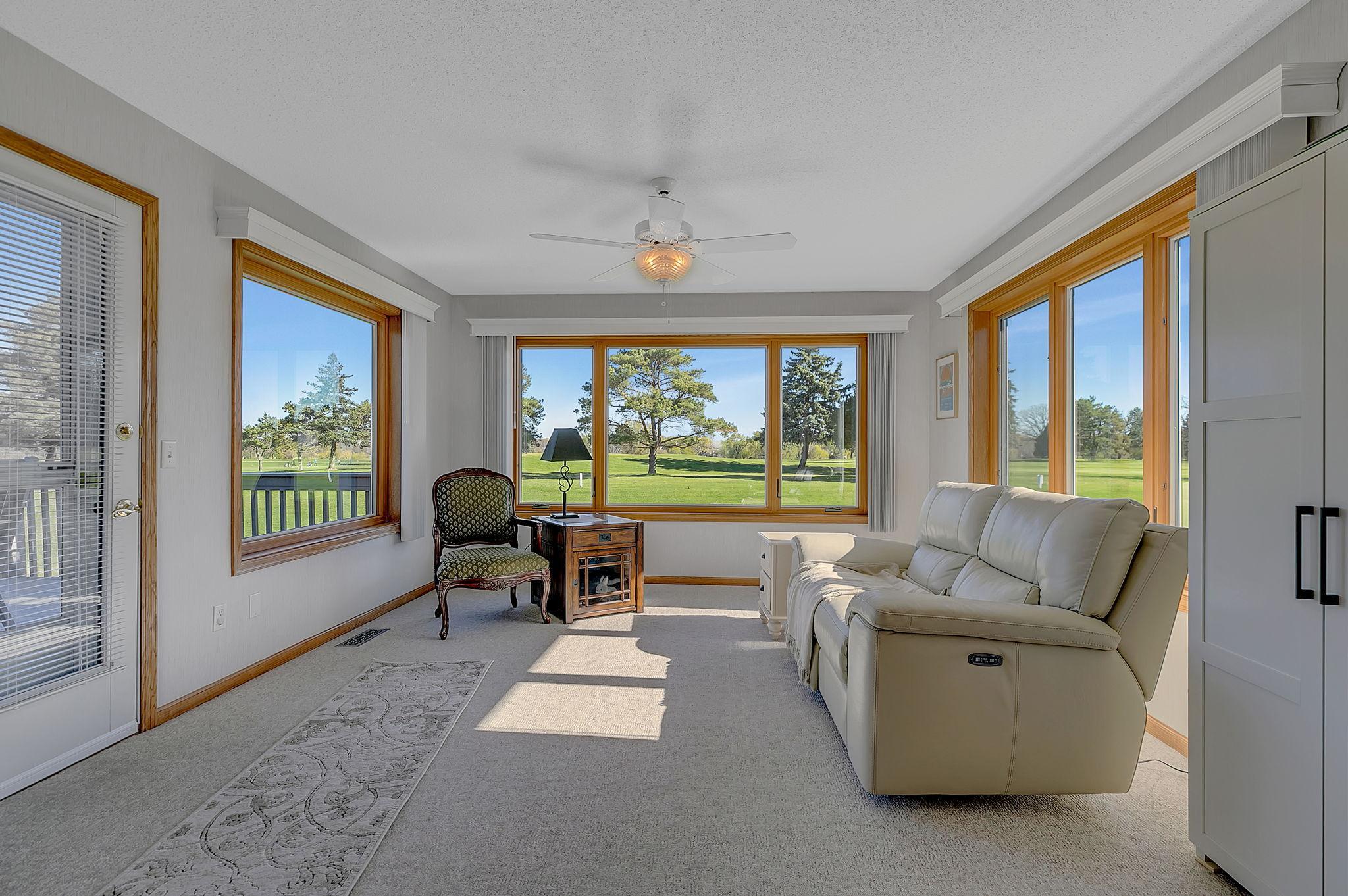 Four Season Porch w/Golf Course Views