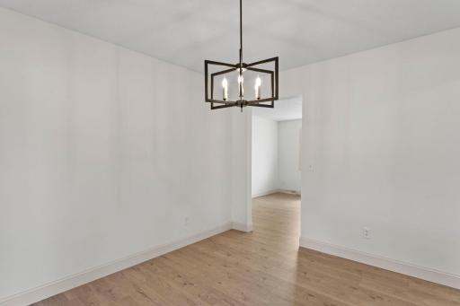 19-web-or-mls-1600 Roosevelt Dr-58.jpg