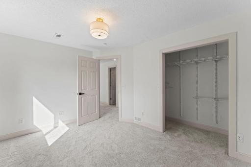 40-web-or-mls-1600 Roosevelt Dr-168.jpg