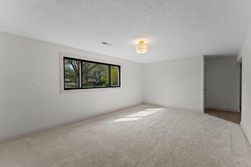 35-web-or-mls-1600 Roosevelt Dr-148.jpg