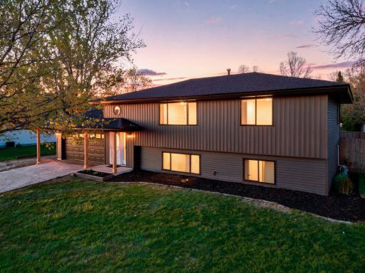 1-web-or-mls-1600 Roosevelt Dr-242 copy.jpg