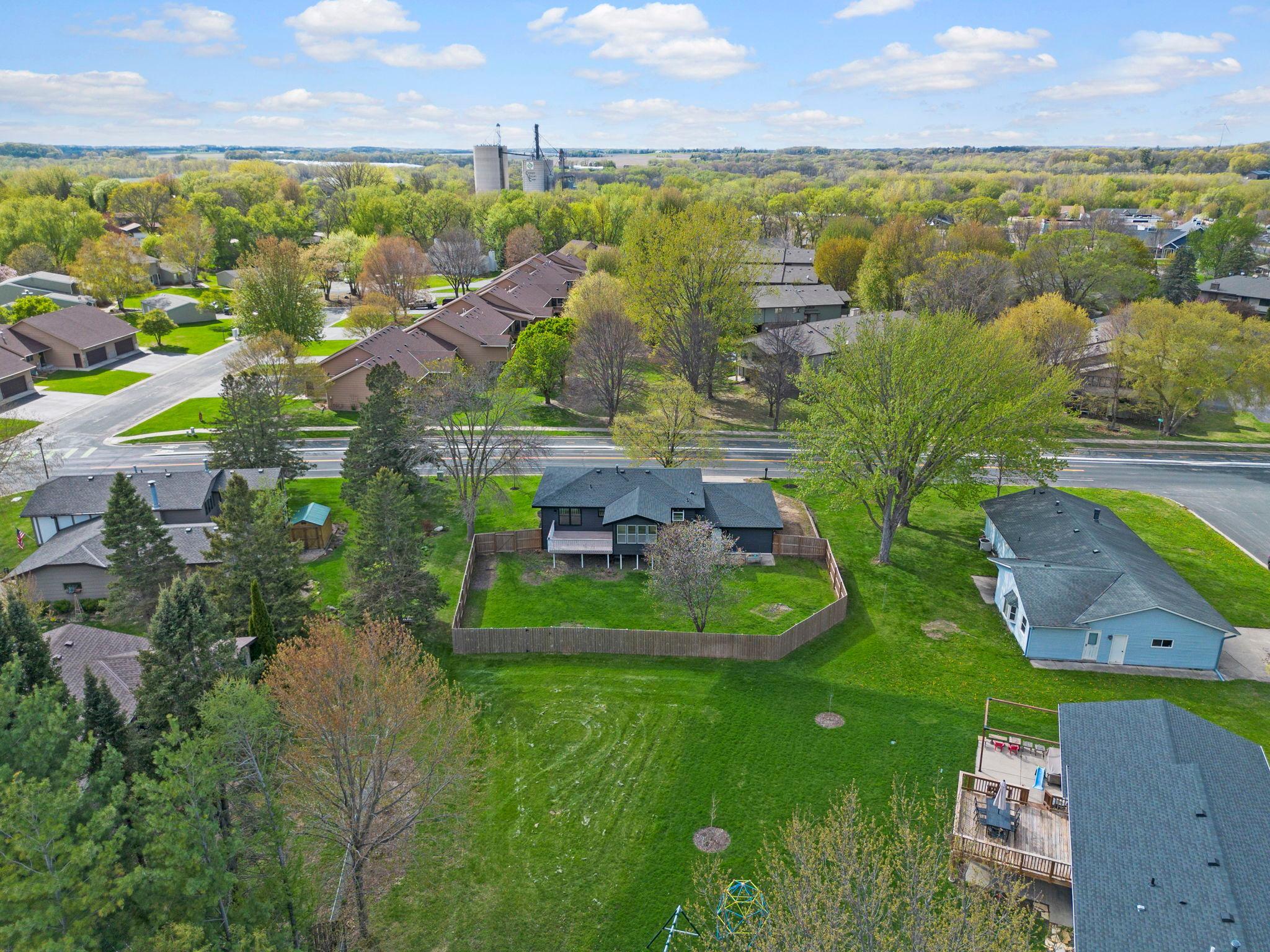 64-web-or-mls-1600 Roosevelt Dr-266.jpg