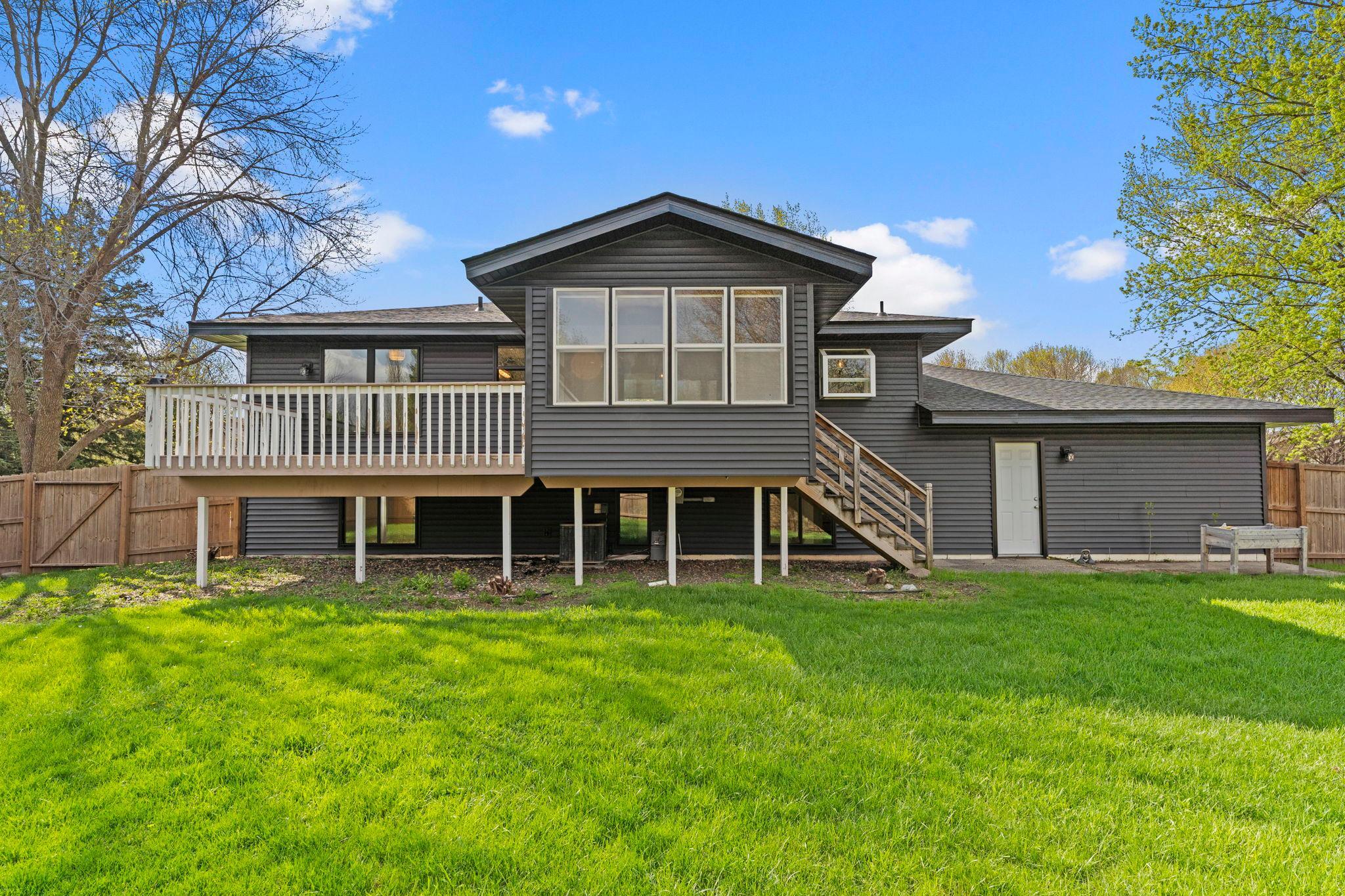 57-web-or-mls-1600 Roosevelt Dr-213.jpg