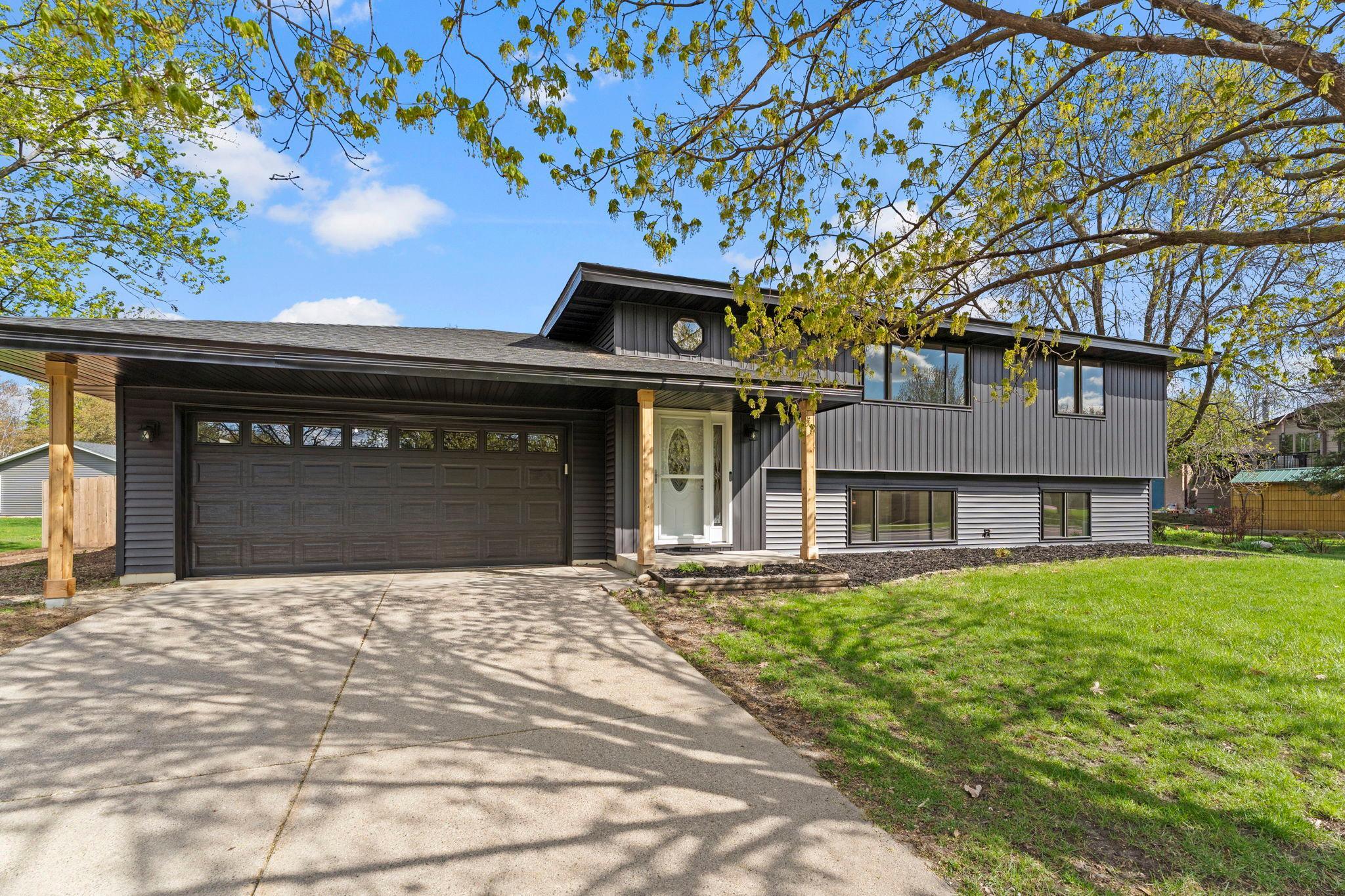9-web-or-mls-1600 Roosevelt Dr-233.jpg