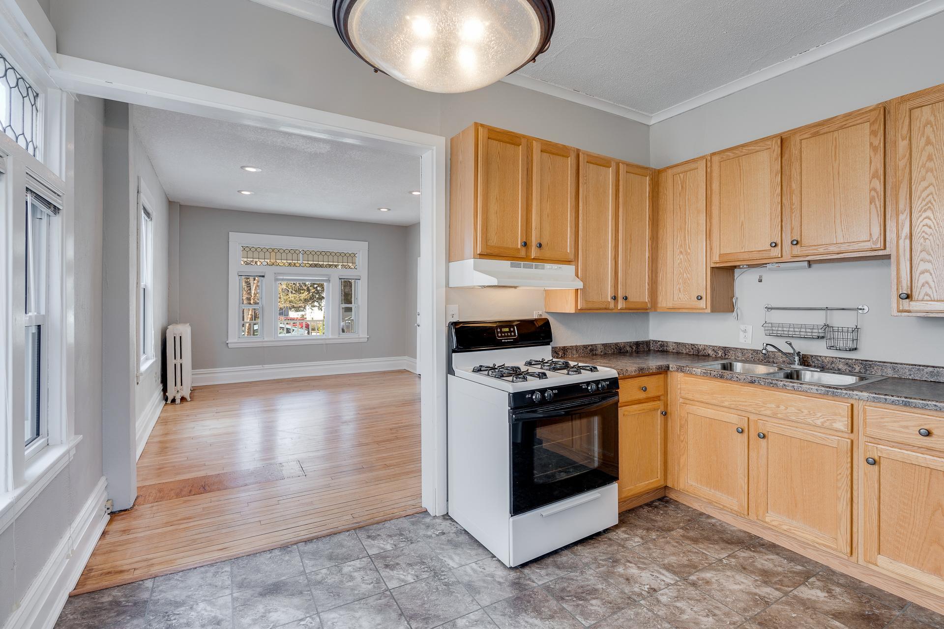 2305 Garfield - Kitchen 3.jpg