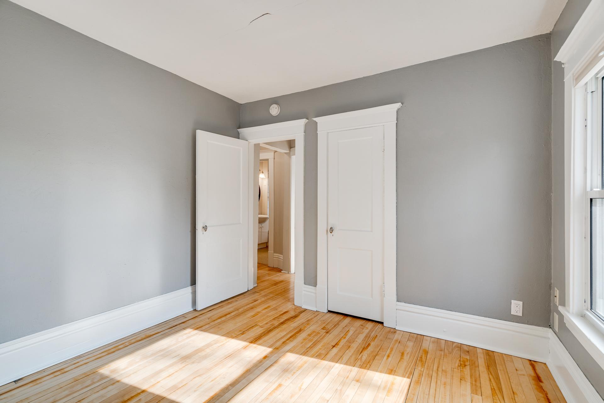 2305 Garfield Ave MLS-14.jpg