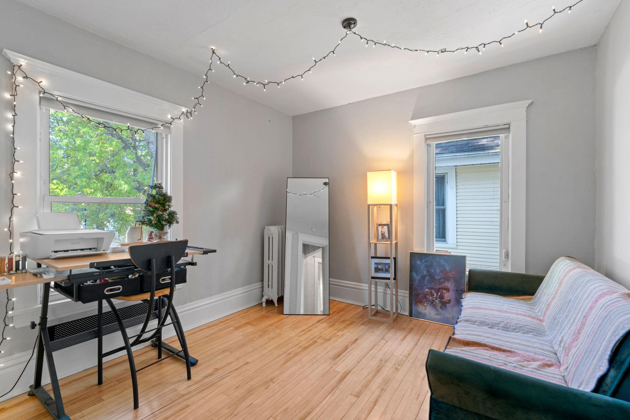 57-web-or-mls-2305 Garfield Ave-57.jpg