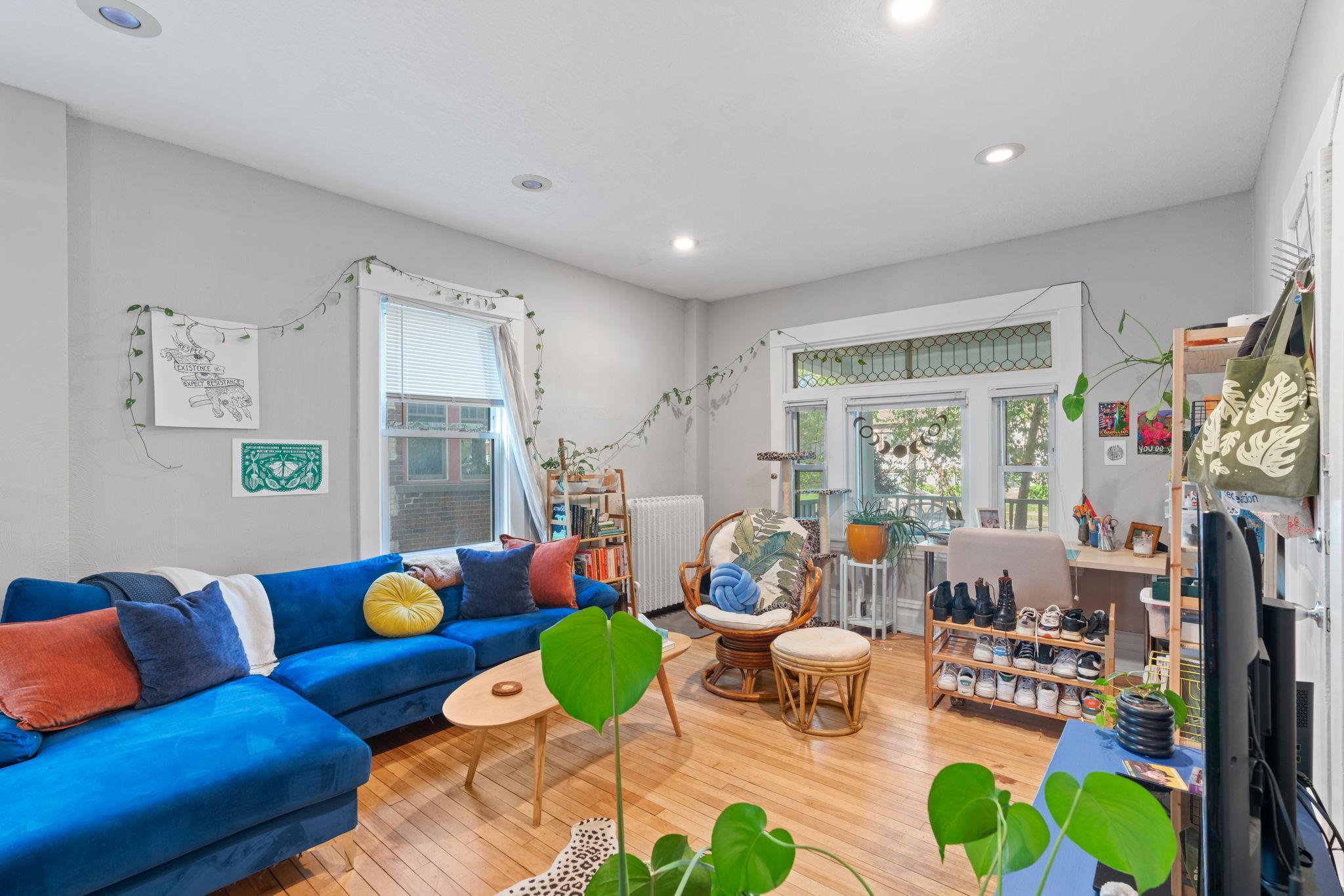 34-web-or-mls-2305 Garfield Ave-34.jpg