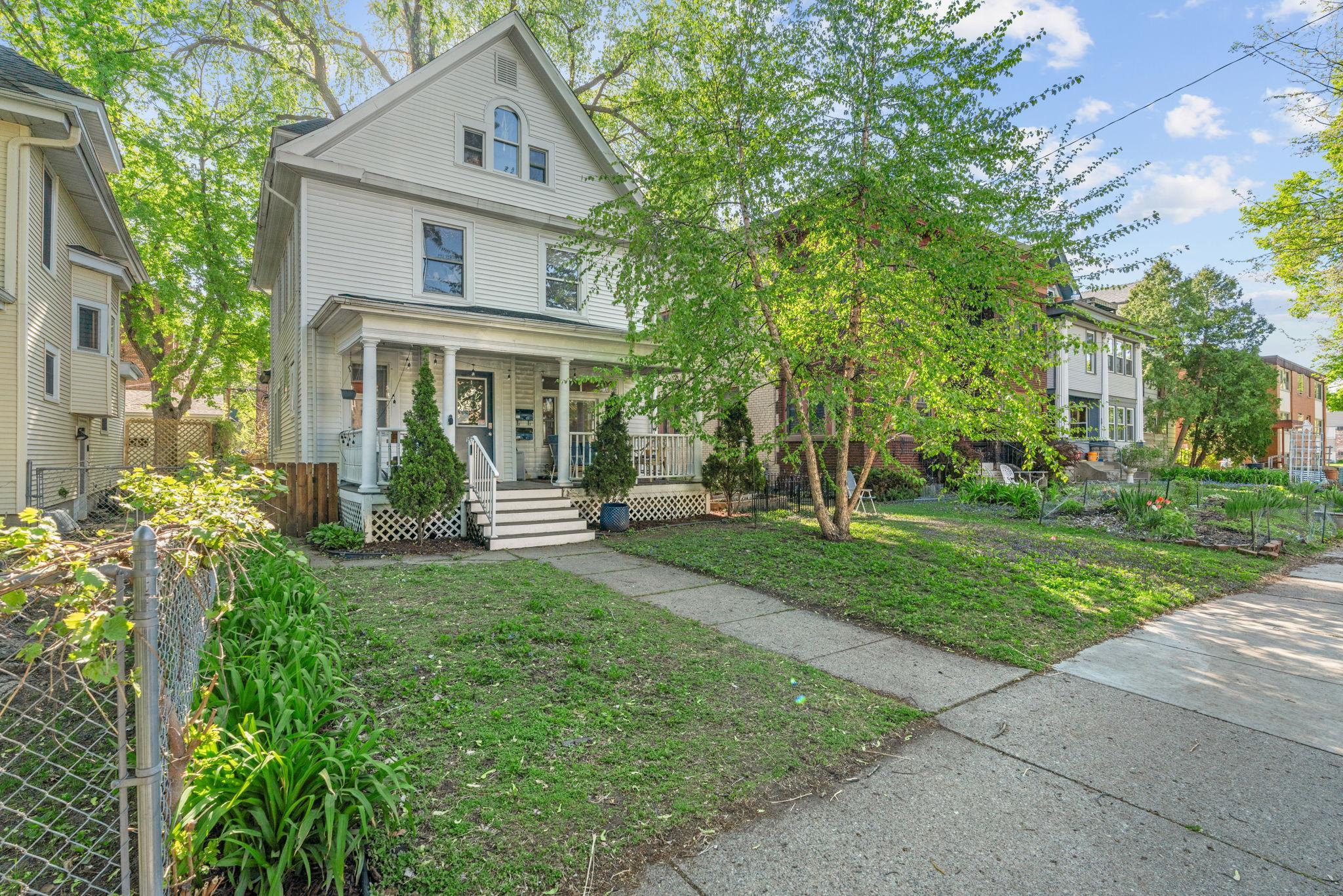 1-web-or-mls-2305 Garfield Ave-1.jpg