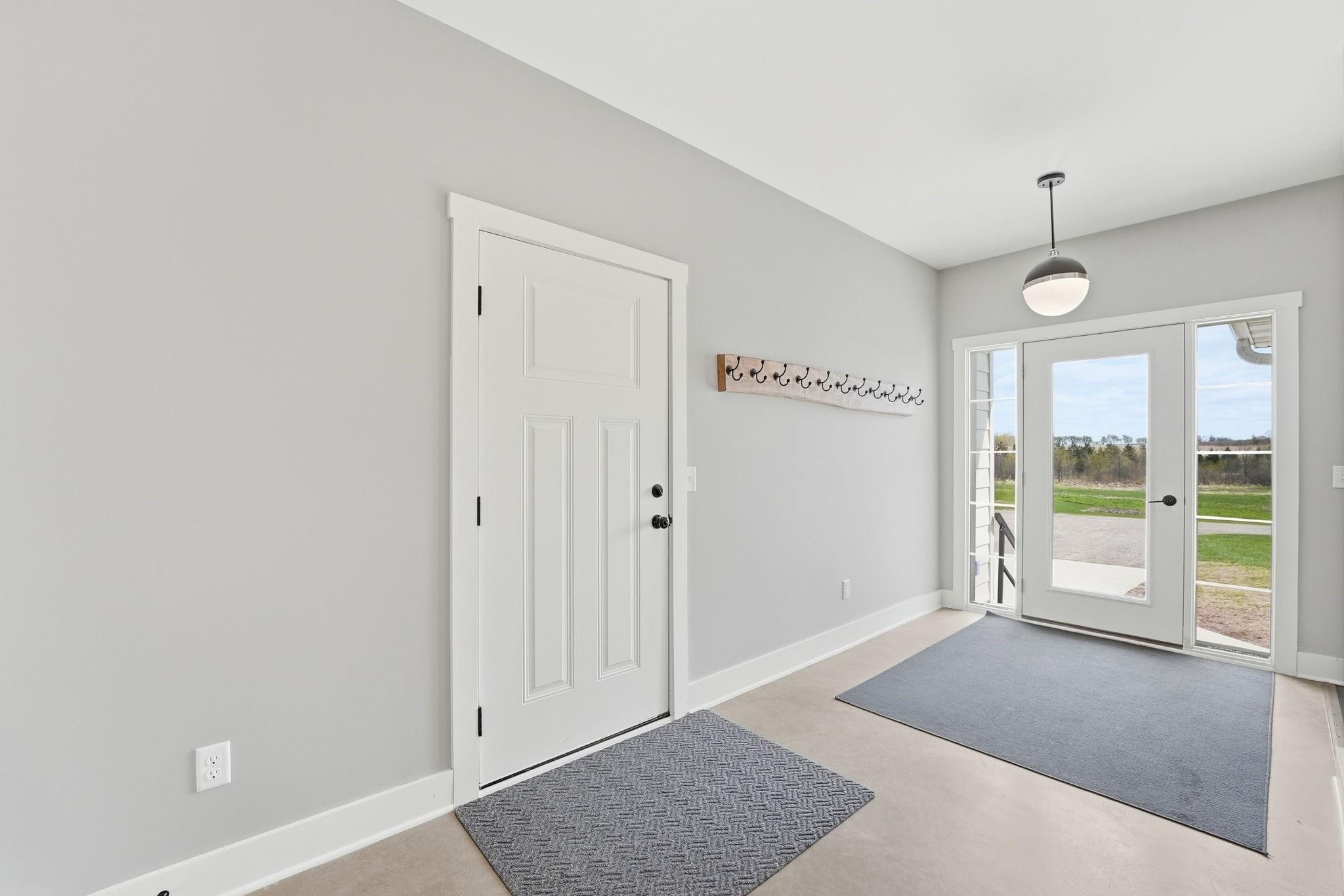 Large Foyer Area Welcomes You!