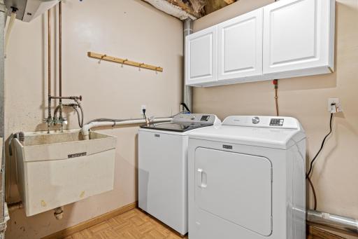 712 Stewart Avenue, Saint Paul, MN 55102