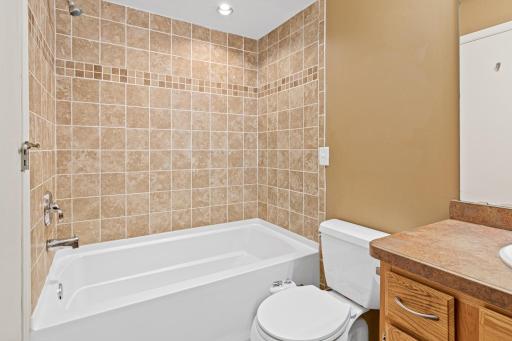 712 Stewart Avenue, Saint Paul, MN 55102