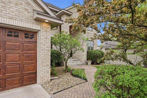 Entertainment living at its finest! This stunning home features 5 bedrooms, 4 bathrooms, a 3-car garage, and multiple flexible spaces perfect for a home office, gym, or guest retreat. Designed for everyday comfort and unforgettable gatherings.