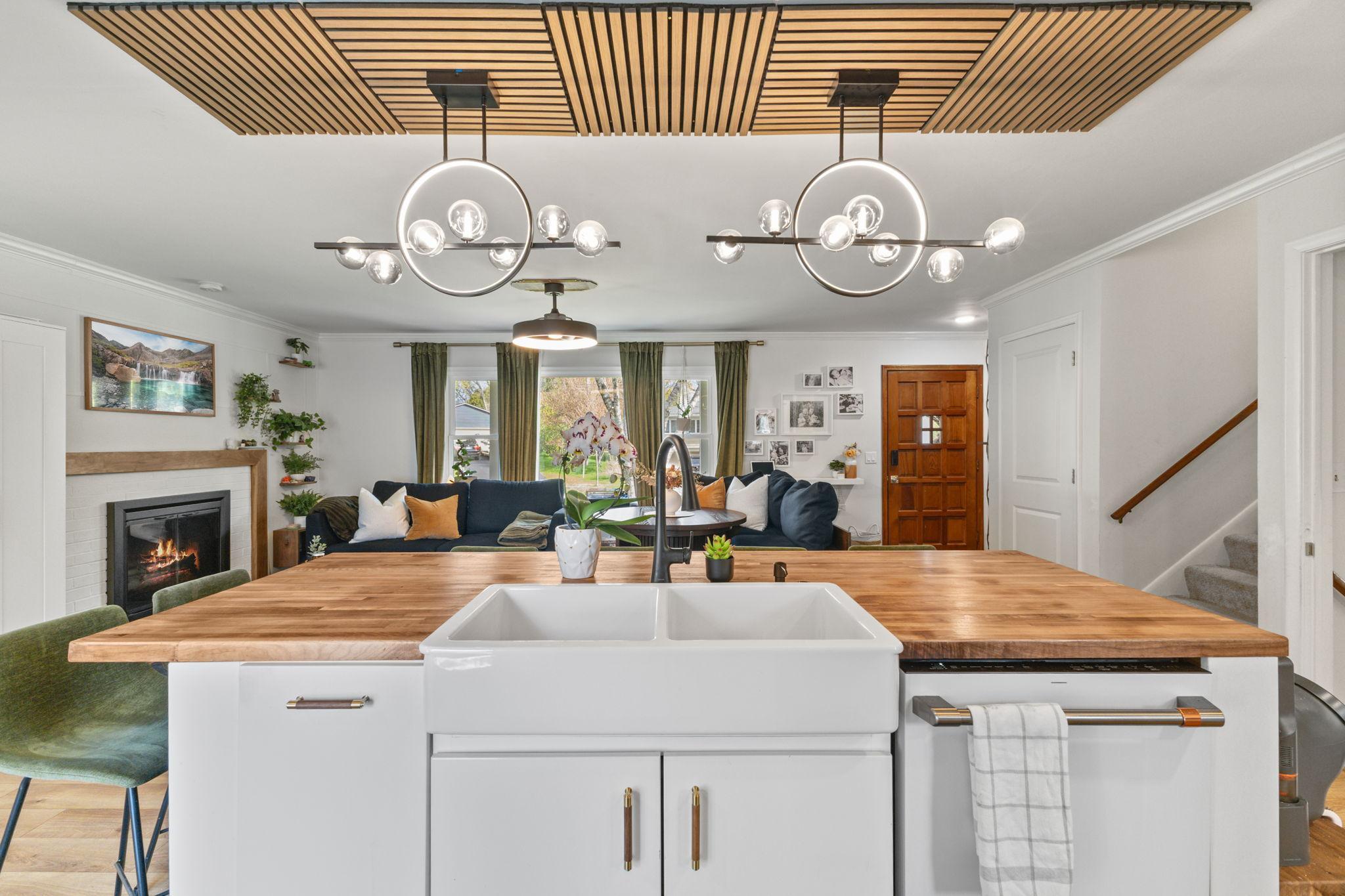 Vivid Spaces_8845 23rd Ave N_113.jpg