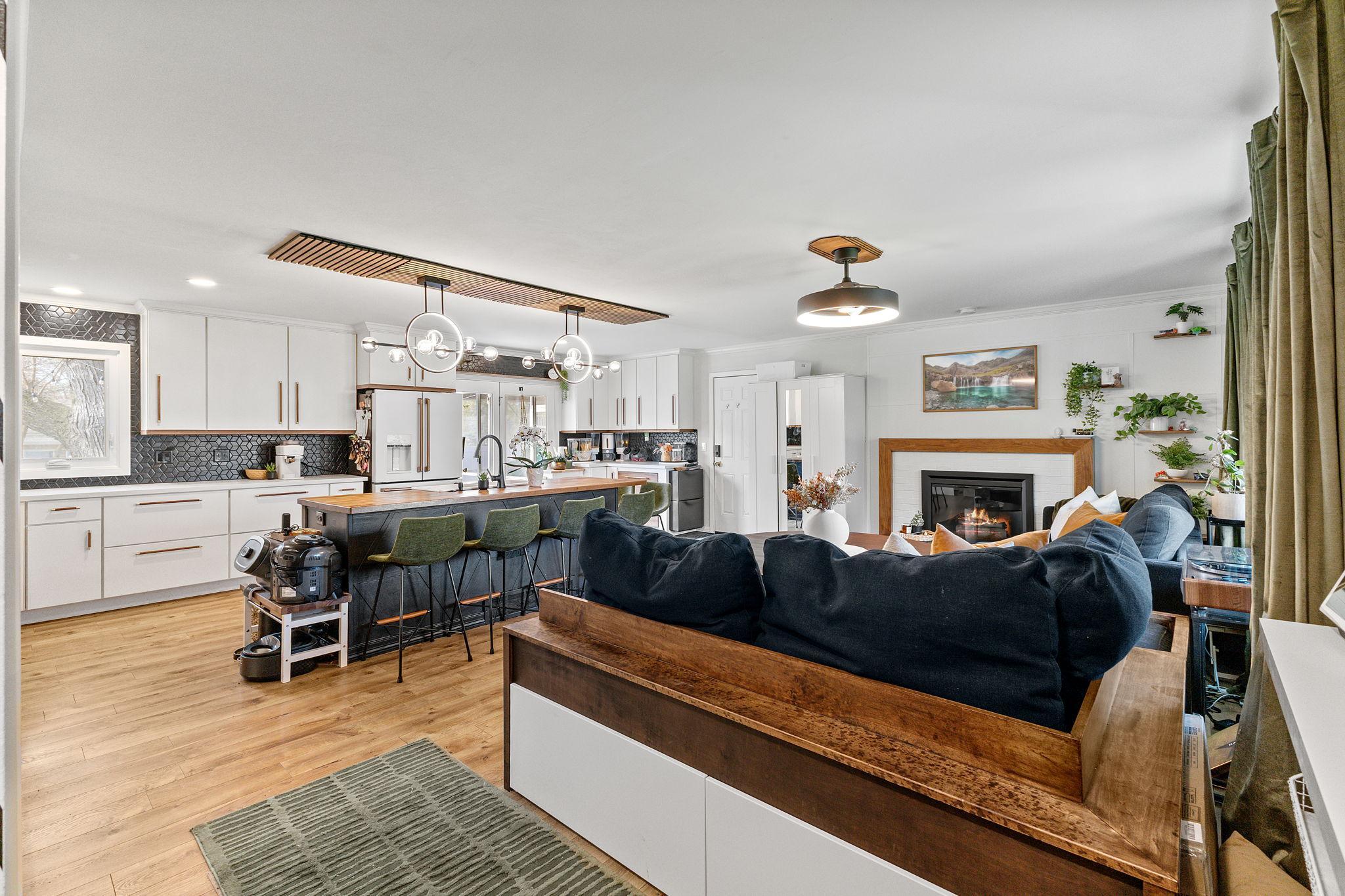 Vivid Spaces_8845 23rd Ave N_108.jpg
