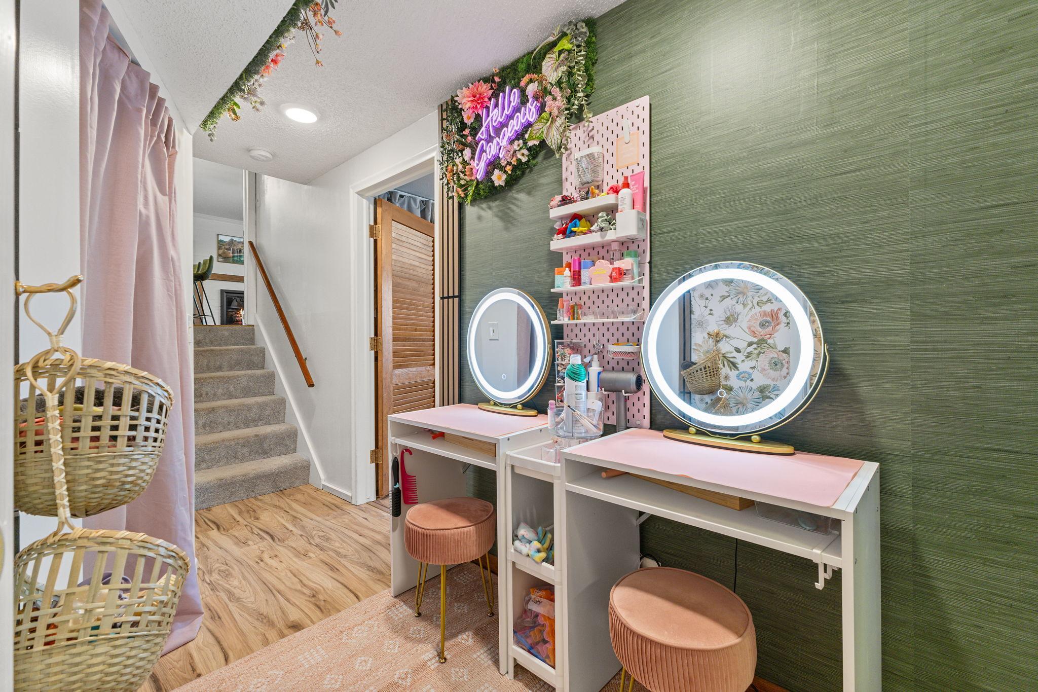 Vivid Spaces_8845 23rd Ave N_126.jpg
