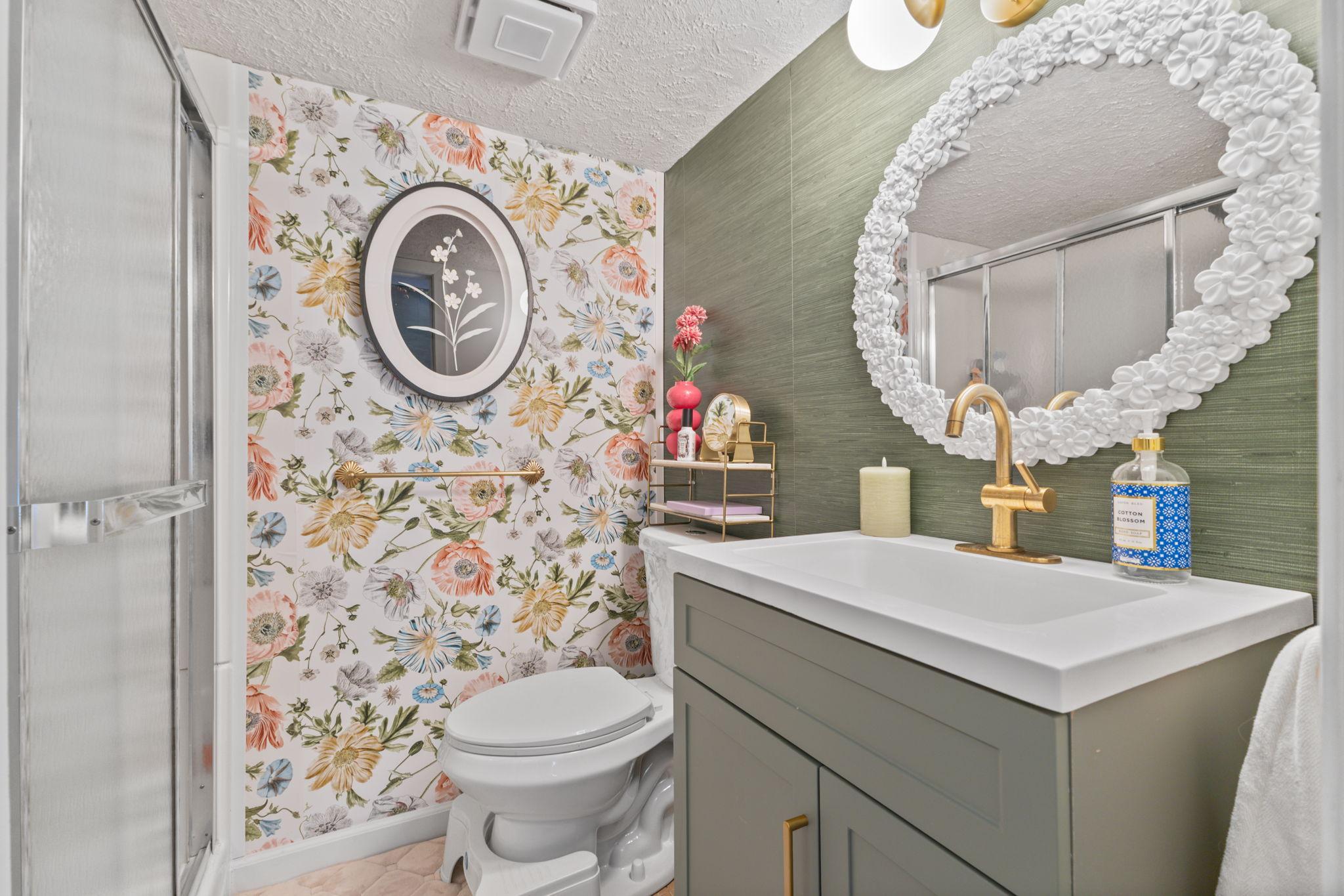 Vivid Spaces_8845 23rd Ave N_131.jpg