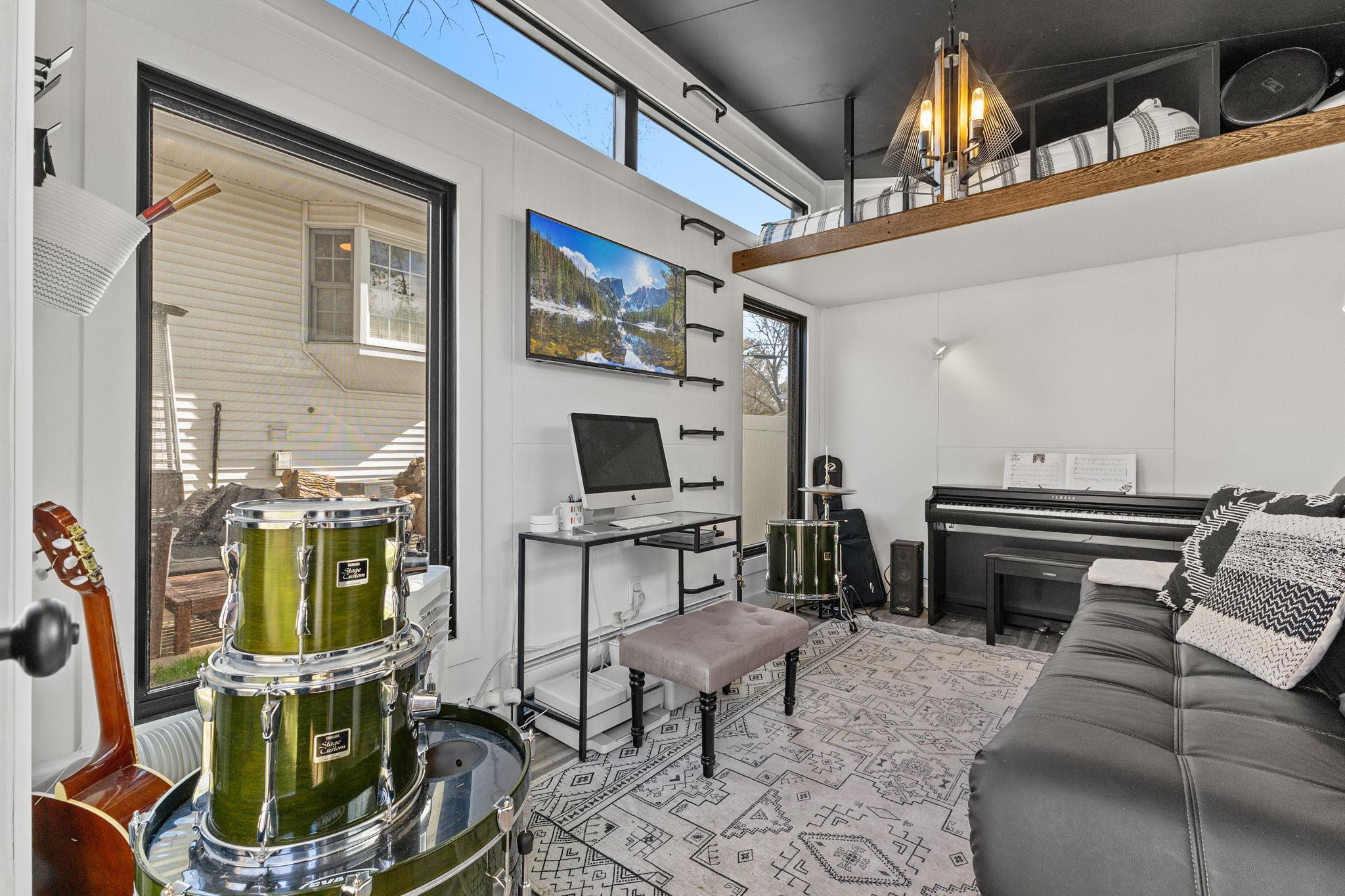 Vivid Spaces_8845 23rd Ave N_134.jpg