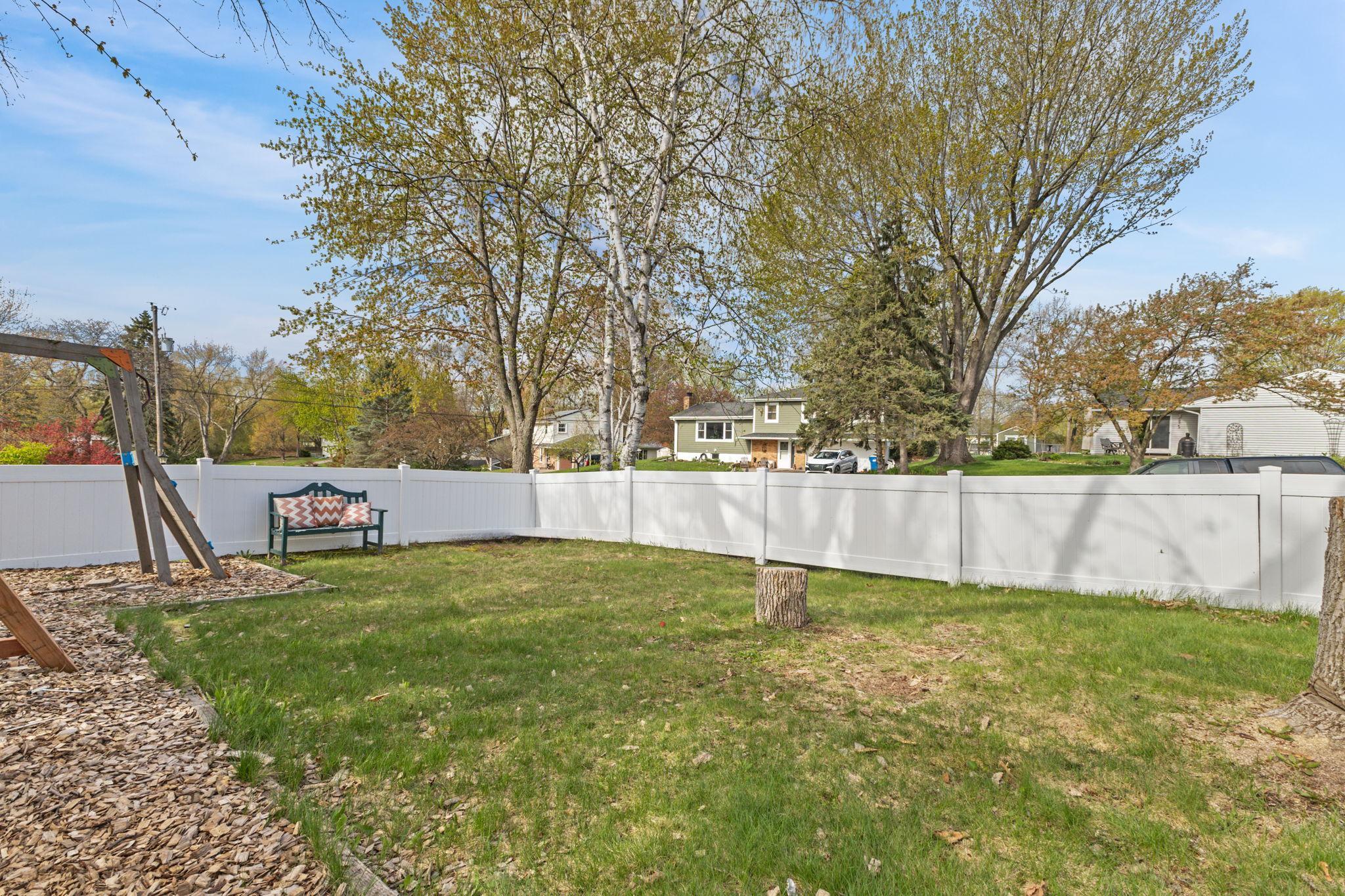 Vivid Spaces_8845 23rd Ave N_142.jpg