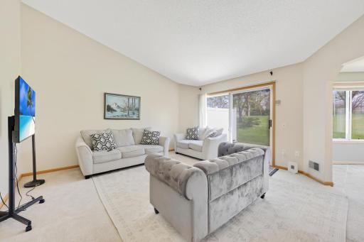 9462 Prairieview Trail N, Champlin, MN 55316