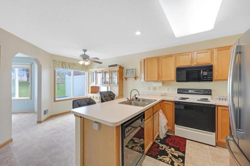 9462 Prairieview Trail N, Champlin, MN 55316