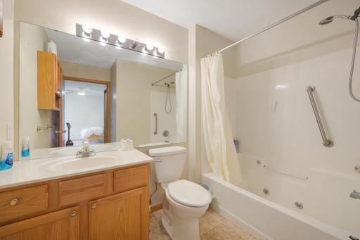 9462 Prairieview Trail N, Champlin, MN 55316