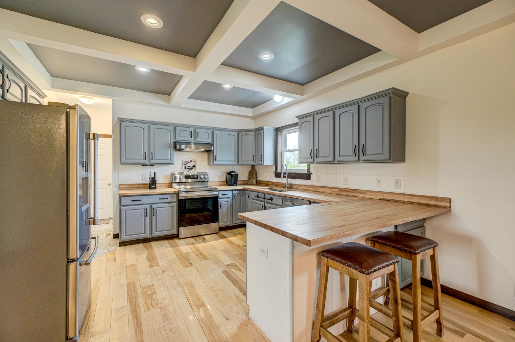 706 County Road H-53.jpg