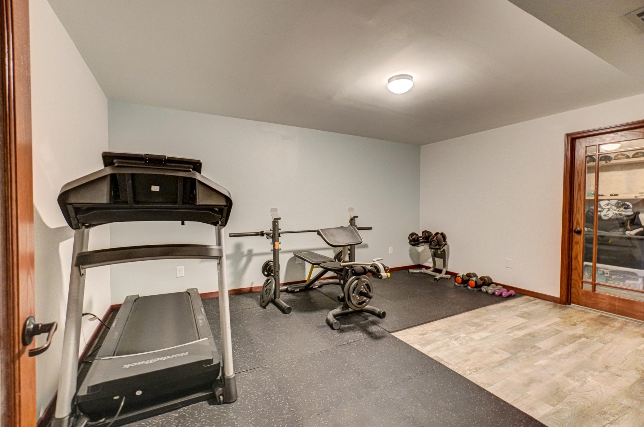 706 County Road H-22.jpg
