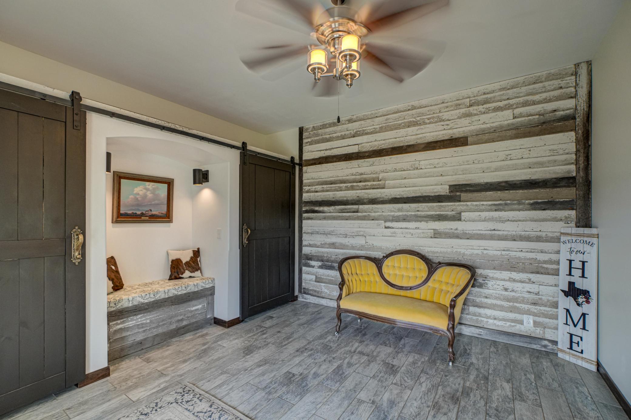 706 County Road H-35.jpg
