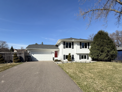 15800 49th Avenue N, Minneapolis, MN 55446